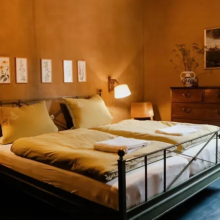 Ferienwohnung Hof Apartment *
